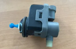 Моторчик корректора фары для Nissan Almera на фотографиях