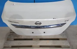 Крышка багажника для Nissan Teana 2014 года на фотографиях