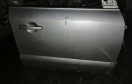 Дверь передняя правая для Hyundai Tucson 2008 года на фотографиях