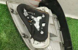 Фонарь правый для Opel Astra 2008 года на фотографиях