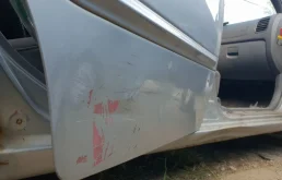 Дверь задняя правая для Hyundai Accent 2001 года на фотографиях