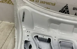 Замок багажника для Volkswagen Polo 2016 года на фотографиях