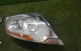 Фара левая для Ford Kuga 2012 года на фотографиях