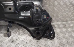 Подрамник двигателя для Hyundai Creta 2018 года на фотографиях