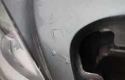 Подкрылок передний левый для Mercedes-Benz S class 2005 года на фотографиях