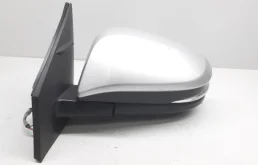 Стекла и зеркала для Toyota RAV4 2015 года на фотографиях