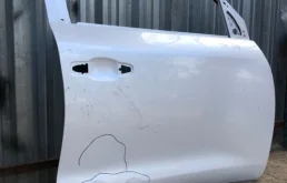 Дверь передняя правая для Toyota Land Cruiser 2021 года на фотографиях