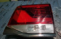 Фонарь правый для Toyota Land Cruiser 2018 года на фотографиях