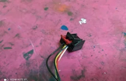 Стекла и зеркала для Skoda Octavia 2005 года на фотографиях