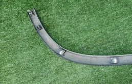 Расширитель арок задний правый для Volkswagen Tiguan 2011 года на фотографиях