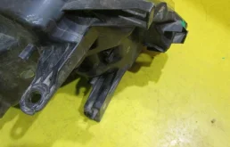 Фара ксенон левая для Nissan X-Trail 2017 года на фотографиях