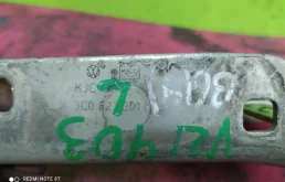 Петля капота правая для Volkswagen Passat на фотографиях