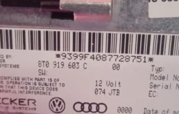 Монитор приборной панели для Audi A4 2011 года на фотографиях