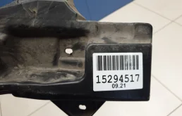 Усилитель переднего бампера для Renault Duster 2012 года на фотографиях