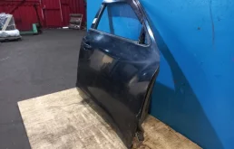 Дверь передняя левая для Nissan Juke 2018 года на фотографиях