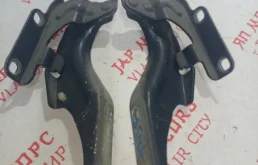 Петля капота левая для Nissan Teana на фотографиях