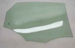 Стекло двери переднее левое для Volkswagen Polo 2016 года на фотографиях