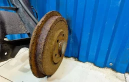 Задняя балка для Skoda Octavia 2000 года на фотографиях