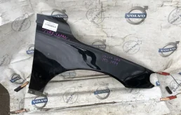 Крыло правое для Volvo S80 2009 года на фотографиях