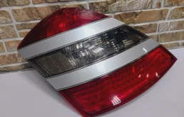 Фонарь левый для Mercedes-Benz S class 2005 года на фотографиях