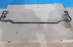 Стабилизатор поперечной устойчивости задний для Nissan X-Trail 2001 года на фотографиях