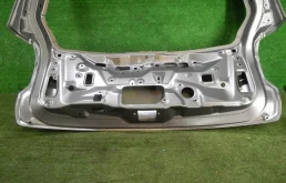 Крышка багажника для Subaru Forester 2016 года на фотографиях