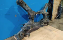 Задний подрамник для Nissan Murano 2011 года на фотографиях