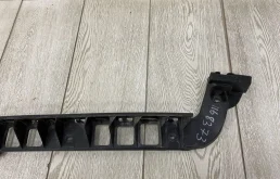 Направляющая бампера задняя правая для Skoda Octavia на фотографиях