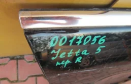 Дверь передняя правая для Volkswagen Jetta 2009 года на фотографиях