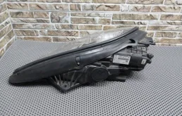 Фара правая для Porsche Macan 2015 года на фотографиях