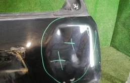 Крышка багажника для Nissan X-Trail 2014 года на фотографиях