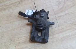 Диффузор вентилятора для Audi A4 1997 года на фотографиях