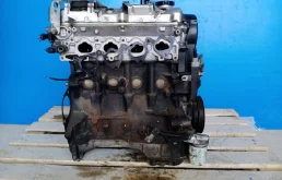 Двигатель без навесного для Mitsubishi Galant 2005 года на фотографиях