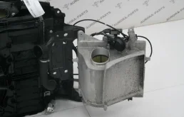 Панель радиатора (телевизор) для Porsche Panamera на фотографиях