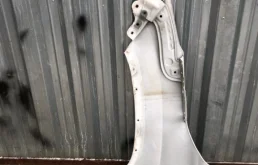 Крыло правое для Lexus RX 2020 года на фотографиях