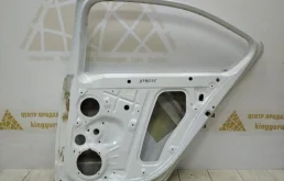 Дверь задняя правая для Skoda Octavia 2018 года на фотографиях