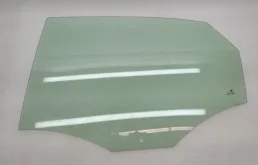 Стекло двери переднее левое для Volkswagen Polo 2016 года на фотографиях