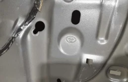 Дверь передняя правая для Toyota Avensis 2018 года на фотографиях