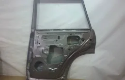 Дверь задняя правая для Suzuki Grand Vitara 2016 года на фотографиях