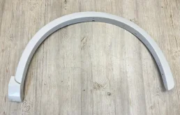 Расширитель арок передний правый для Audi Q3 2011 года на фотографиях