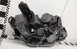 Фары для Volkswagen Passat 2020 года на фотографиях