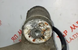 Качающийся рычаг левый для Audi A4 2008 года на фотографиях