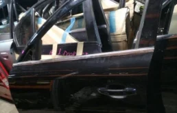 Дверь передняя левая для Audi A4 2011 года на фотографиях