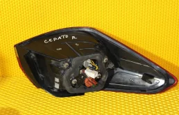 Фонарь правый для Kia Cerato 2017 года на фотографиях