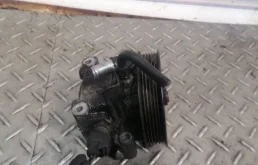 Насос ГУР для Ford Focus 2002 года на фотографиях