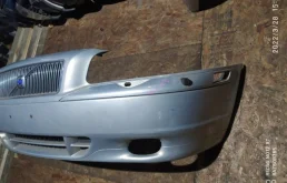 Бампер для Volvo S80 2000 года на фотографиях