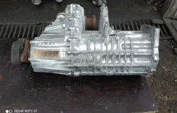 Раздатка для Volkswagen Touareg 2009 года на фотографиях