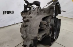 МКПП для Ford Galaxy 2009 года на фотографиях