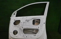 Дверь передняя правая для Hyundai Solaris 2019 года на фотографиях