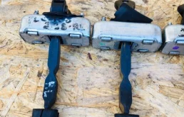 Двери для Toyota Land Cruiser 1999 года на фотографиях